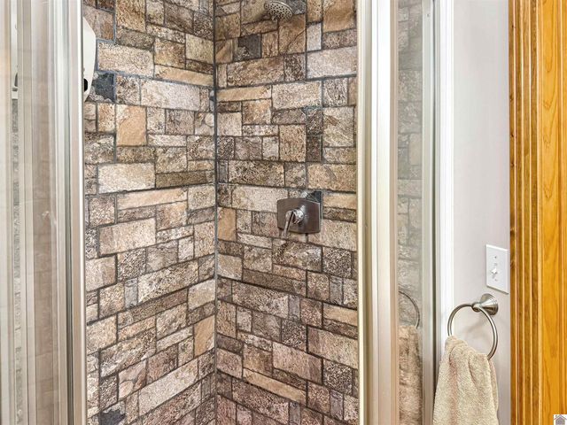 126 Cranfield Lane, New Concord, KY 42076