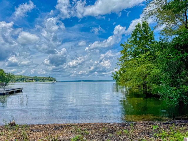 126 Cranfield Lane, New Concord, KY 42076