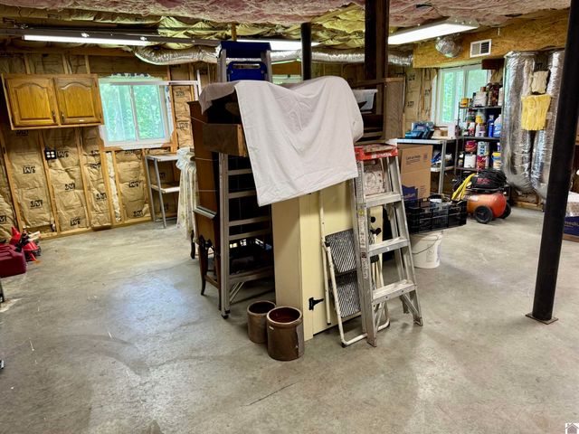 126 Cranfield Lane, New Concord, KY 42076