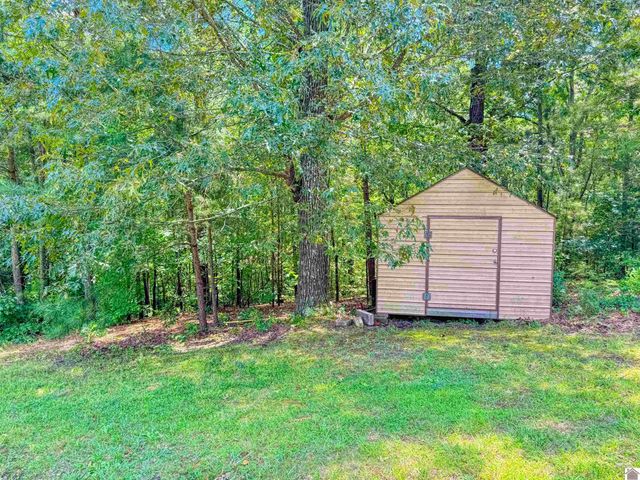 126 Cranfield Lane, New Concord, KY 42076