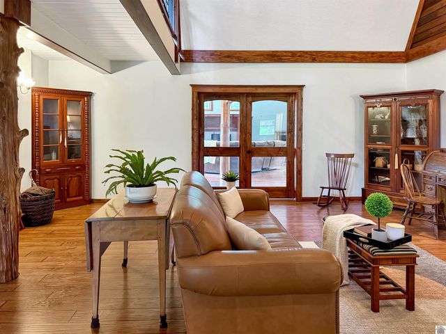 126 Cranfield Lane, New Concord, KY 42076