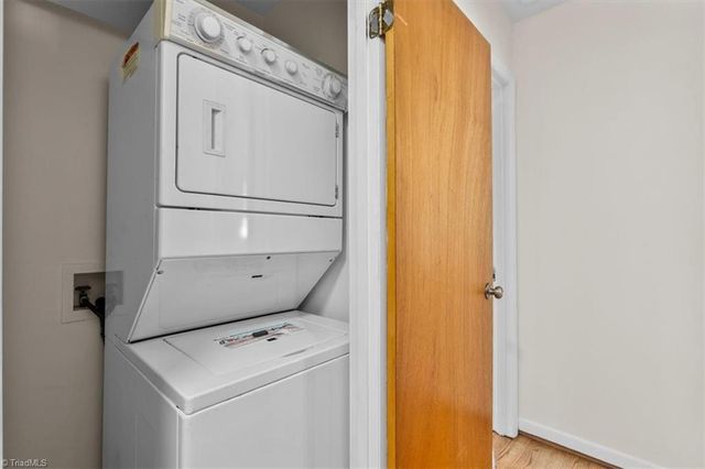 2101 Carpenter Street, Greensboro, NC 27403