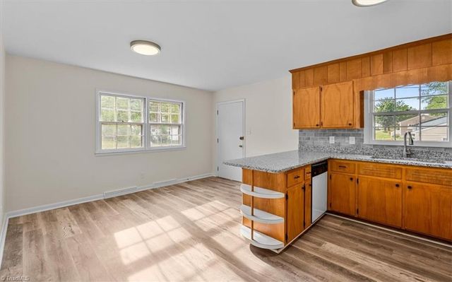 2101 Carpenter Street, Greensboro, NC 27403