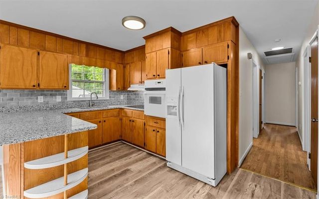 2101 Carpenter Street, Greensboro, NC 27403