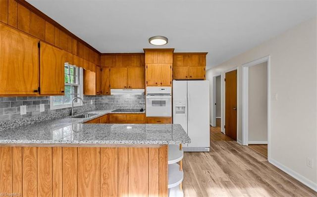 2101 Carpenter Street, Greensboro, NC 27403