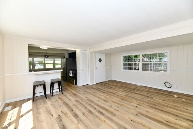 909 Independence Drive E, Elwood, IN 46036