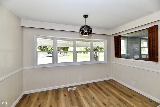 909 Independence Drive E, Elwood, IN 46036