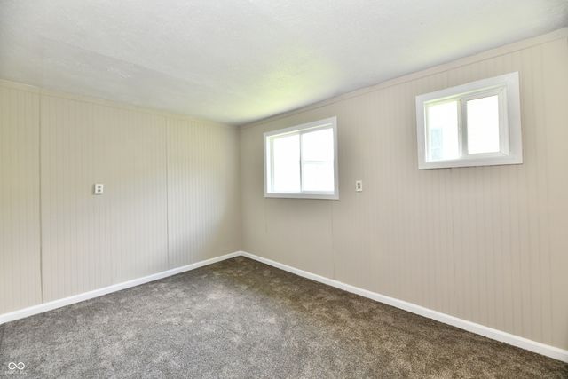 909 Independence Drive E, Elwood, IN 46036