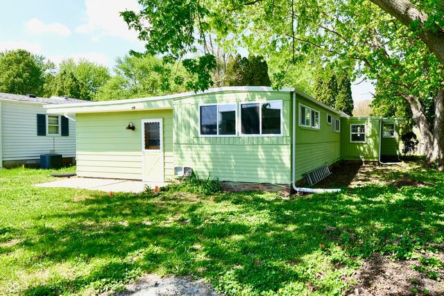 909 Independence Drive E, Elwood, IN 46036