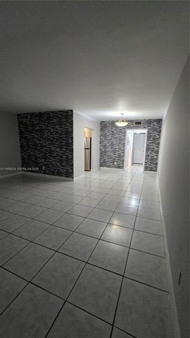 11855 NE 19th Dr 52, North Miami, FL 33181