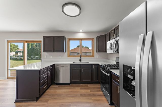 7423 E 106th Avenue, Winfield, IN 46307