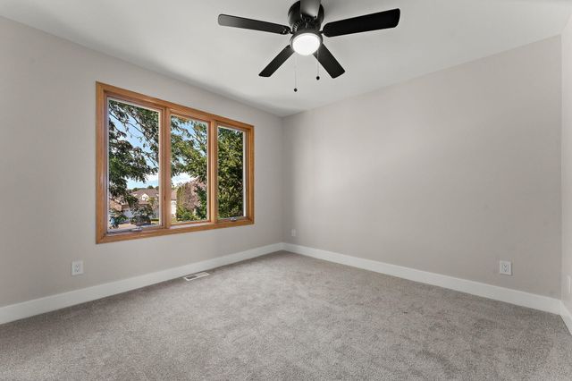 7423 E 106th Avenue, Winfield, IN 46307