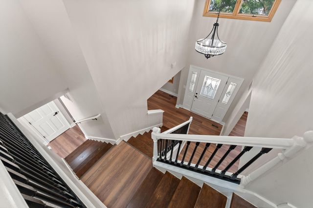 7423 E 106th Avenue, Winfield, IN 46307