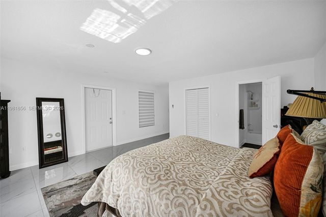 756 W 53rd St, Hialeah, FL 33012