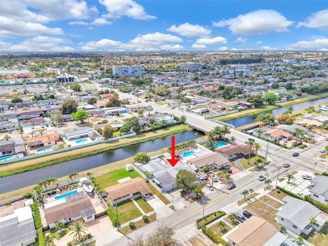 756 W 53rd St, Hialeah, FL 33012