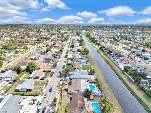 756 W 53rd St, Hialeah, FL 33012