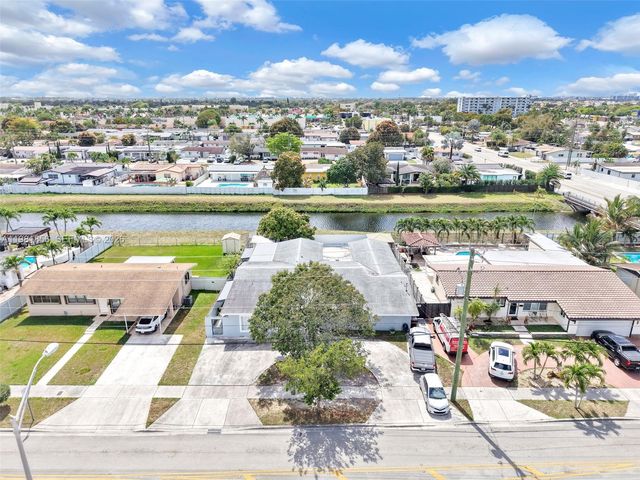 756 W 53rd St, Hialeah, FL 33012