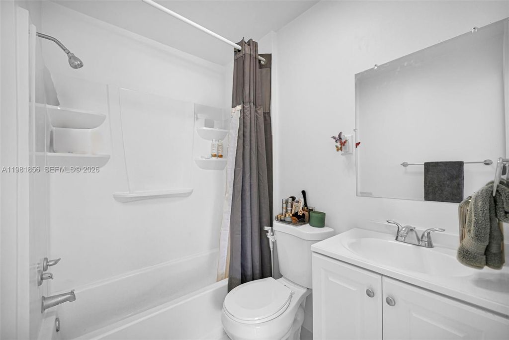 Image 16 of property listing at 756 W 53rd St, Hialeah, FL 33012