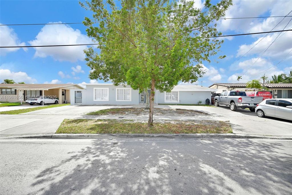 Image 4 of property listing at 756 W 53rd St, Hialeah, FL 33012