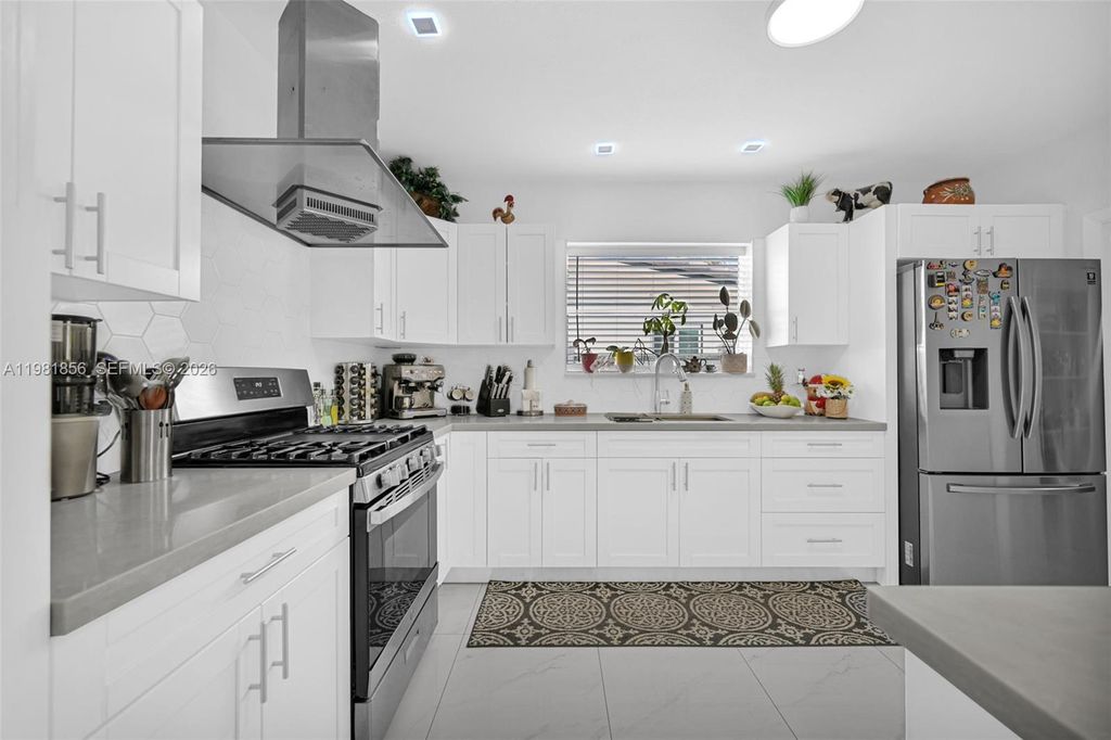 Image 40 of property listing at 756 W 53rd St, Hialeah, FL 33012