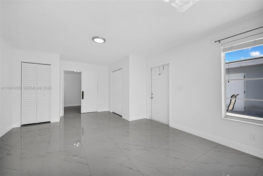 Image 6 of property listing at 756 W 53rd St, Hialeah, FL 33012