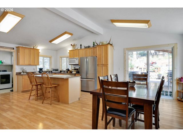34911 Se SURFACE Rd, Estacada, OR 97023