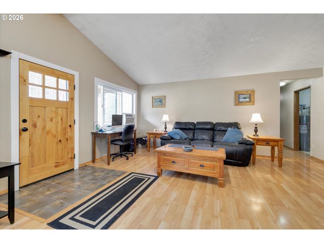34911 Se SURFACE Rd, Estacada, OR 97023