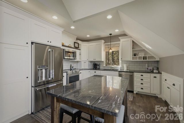 1195 Old Wildlife Club Drive 89, Nebo, NC 28761