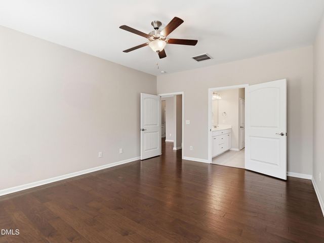 1199 London Meadow Way, Fuquay Varina, NC 27526