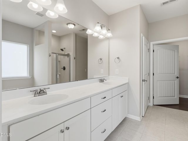 1199 London Meadow Way, Fuquay Varina, NC 27526
