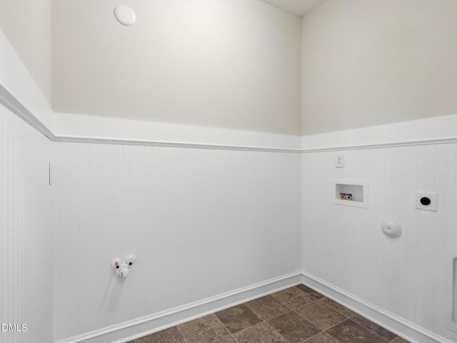 1199 London Meadow Way, Fuquay Varina, NC 27526