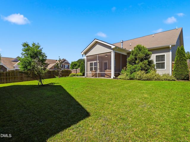 1199 London Meadow Way, Fuquay Varina, NC 27526