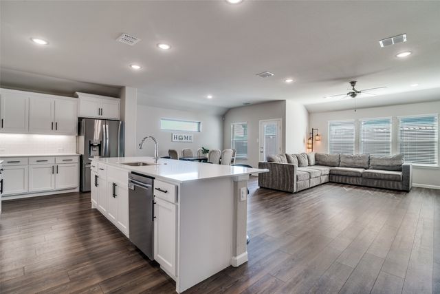 358 Chase Creek Drive, Lavon, TX 75166