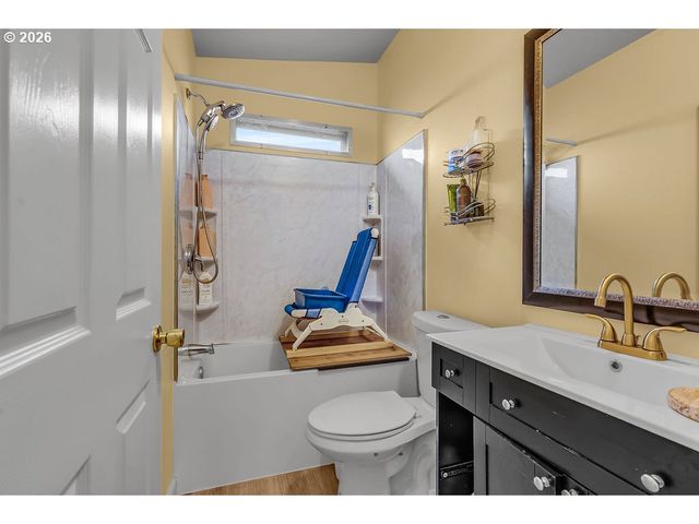 12450 Sw FISCHER Rd 216, Tigard, OR 97224