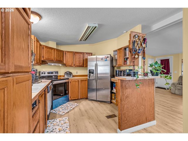 12450 Sw FISCHER Rd 216, Tigard, OR 97224