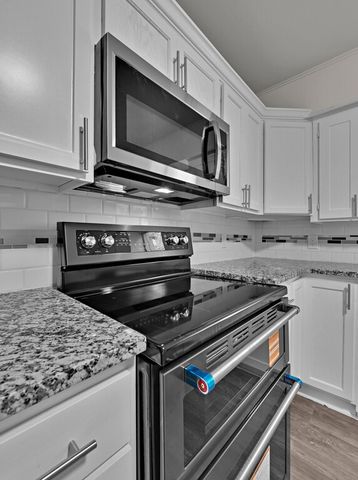 509 E Pine Street, West, TX 76691