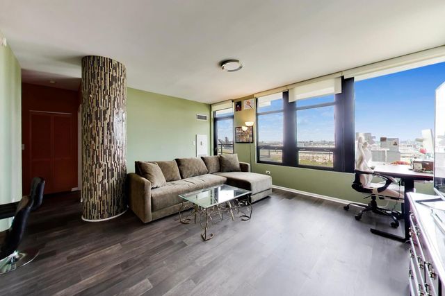 1255 S State Street 1302, Chicago, IL 60605