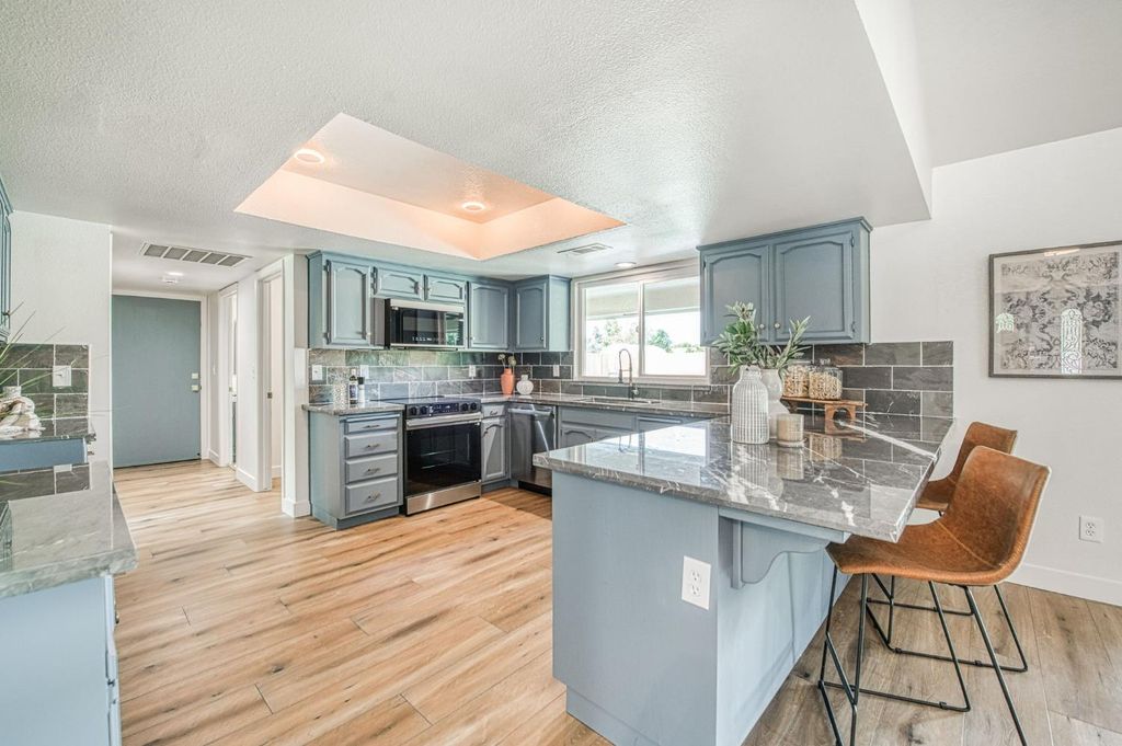 Image 15 of property listing at 37249 Avenue 12 1/4, Madera, CA 93636