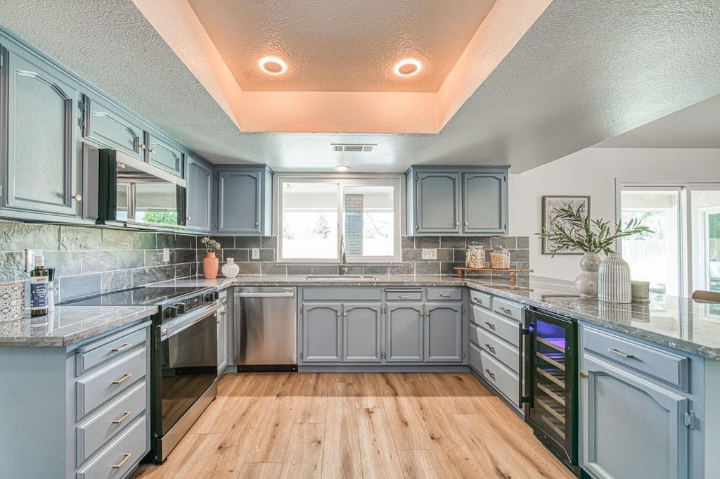 Image 16 of property listing at 37249 Avenue 12 1/4, Madera, CA 93636