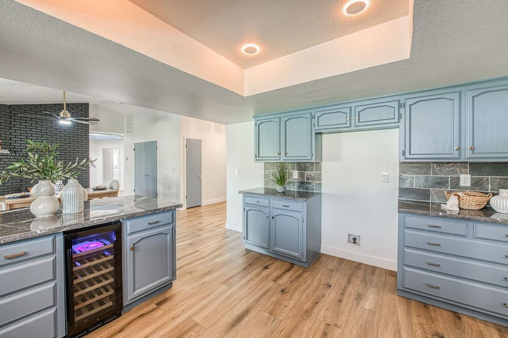 Image 19 of property listing at 37249 Avenue 12 1/4, Madera, CA 93636