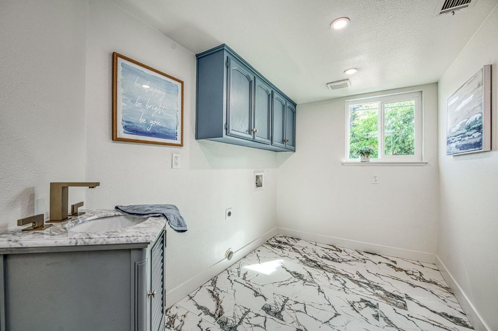 Image 29 of property listing at 37249 Avenue 12 1/4, Madera, CA 93636