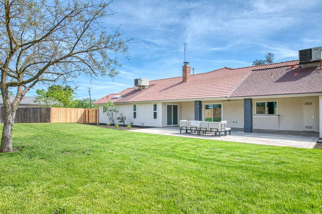 Image 42 of property listing at 37249 Avenue 12 1/4, Madera, CA 93636