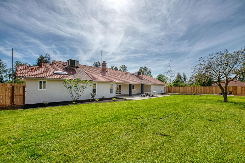 Image 44 of property listing at 37249 Avenue 12 1/4, Madera, CA 93636