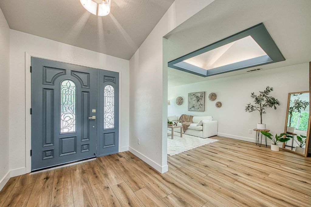 Image 5 of property listing at 37249 Avenue 12 1/4, Madera, CA 93636