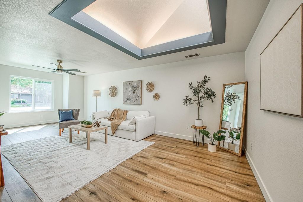 Image 6 of property listing at 37249 Avenue 12 1/4, Madera, CA 93636