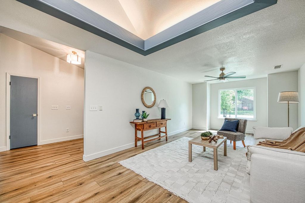 Image 7 of property listing at 37249 Avenue 12 1/4, Madera, CA 93636