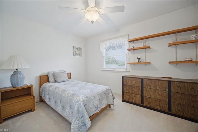 833 Simpkins LN, Virginia Beach, VA 23454
