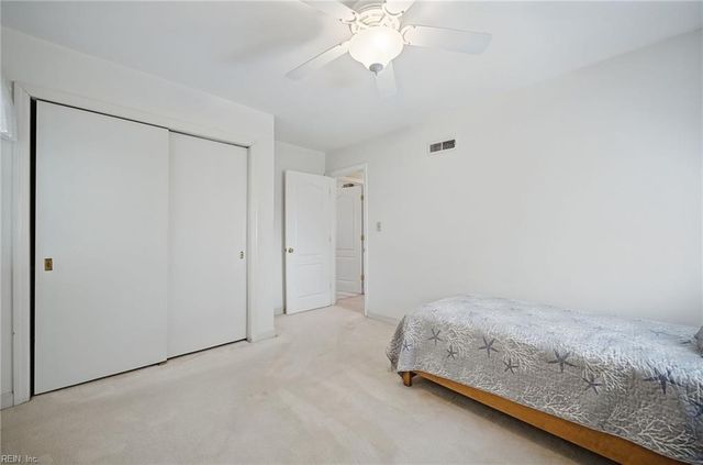 833 Simpkins LN, Virginia Beach, VA 23454