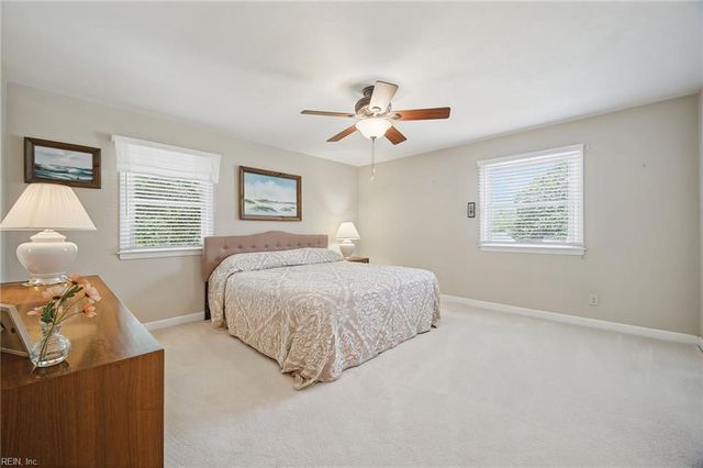 833 Simpkins LN, Virginia Beach, VA 23454