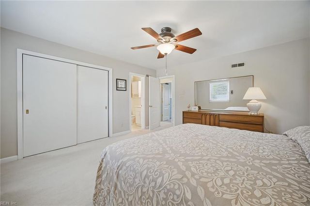 833 Simpkins LN, Virginia Beach, VA 23454